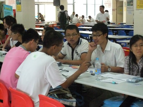 国产自拍
新生报到现场